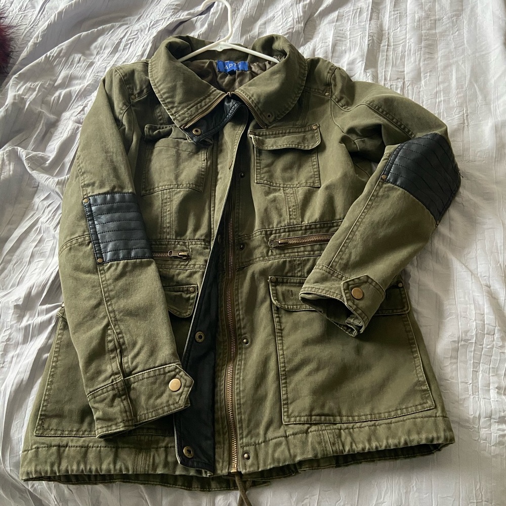 Jacket - Picture 1 of 4